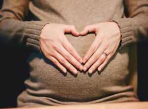 is jennifer love hewitt on 911 really pregnant